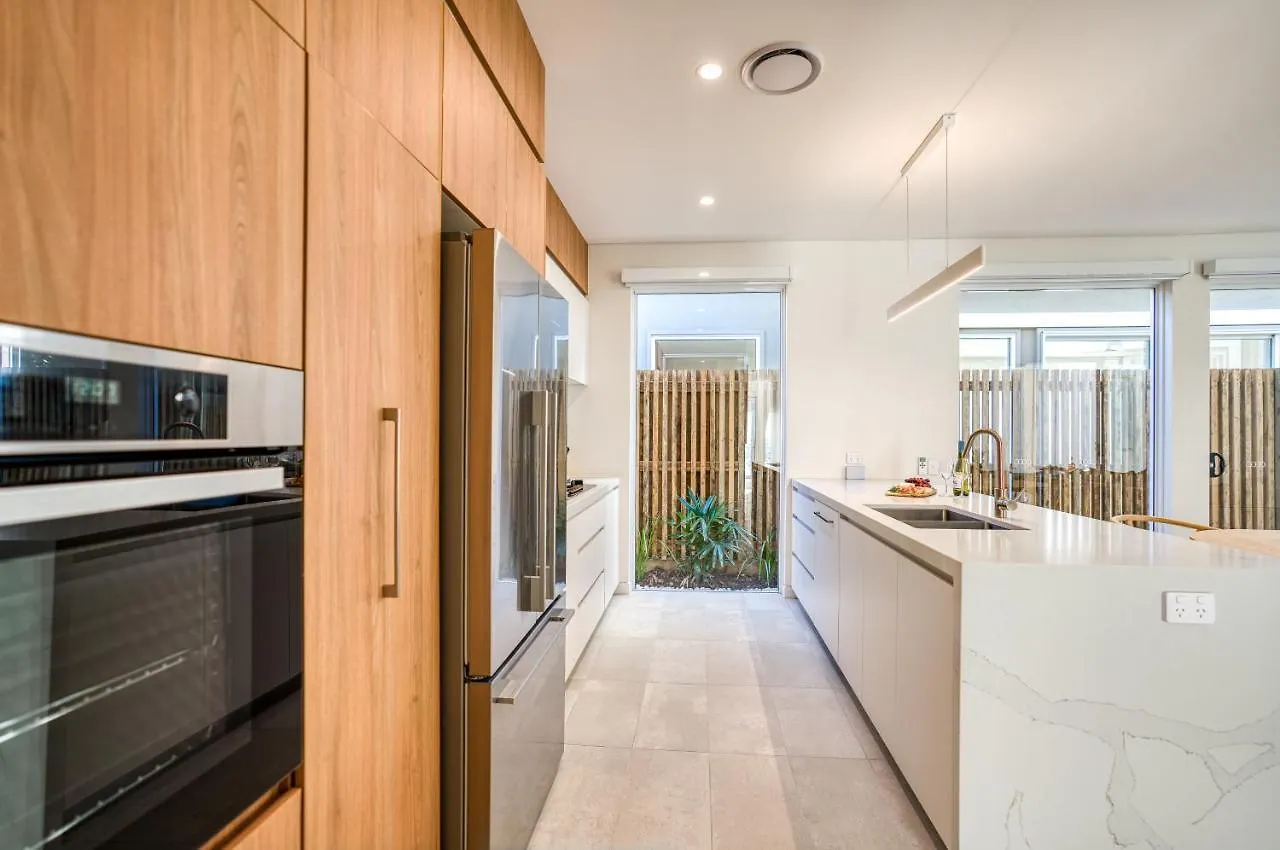 Essence Peregian Beach Resort - Kamala 3 Bedroom Luxury Home